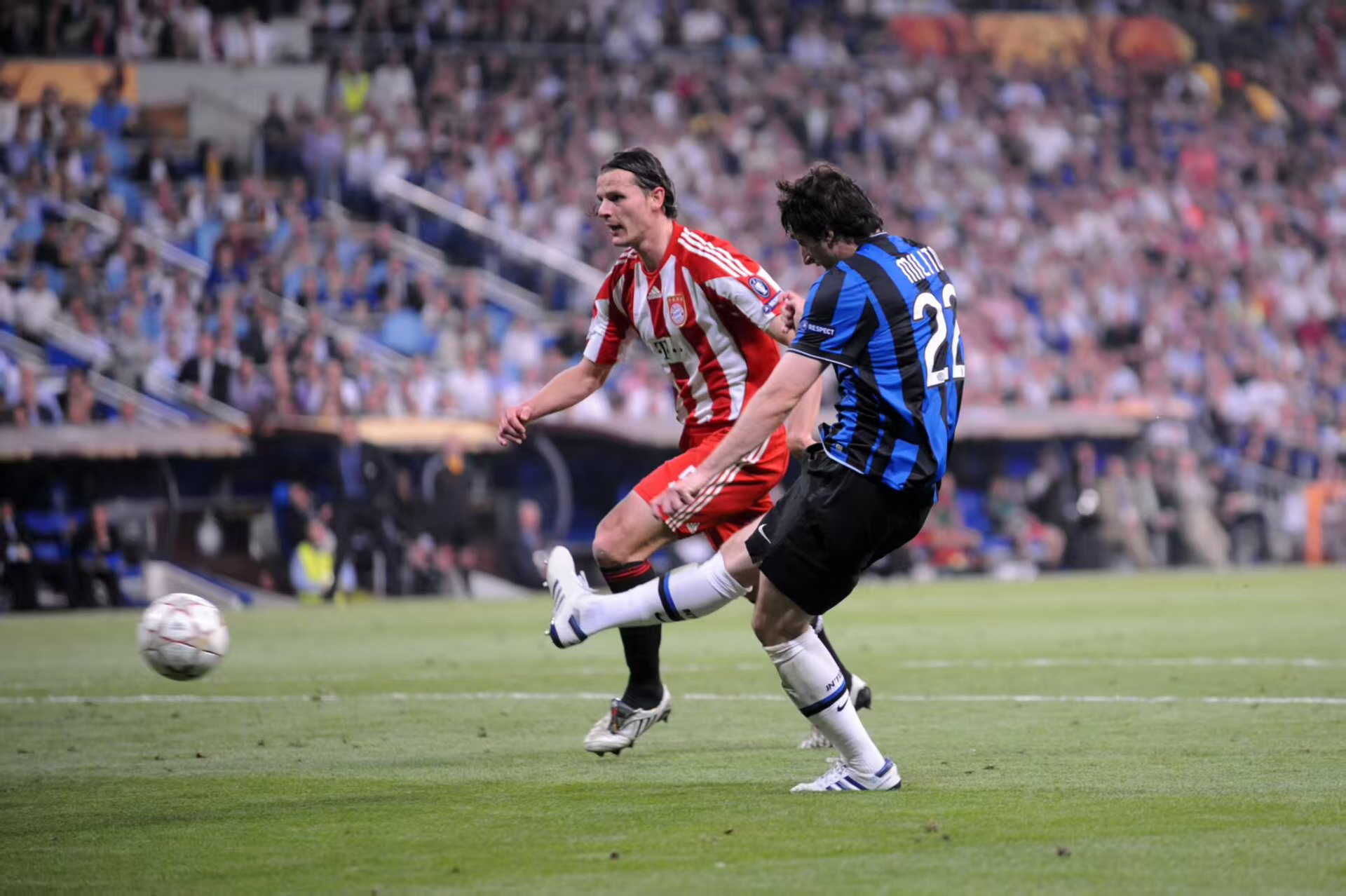 九游体育官网-AC米兰训练开放日，今夜绝杀压哨引欢呼，法国杯在即，训练强度明显提升-九游体育官网